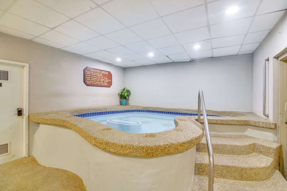 Pool + Hot Tub Access: Condo in Winter Park!