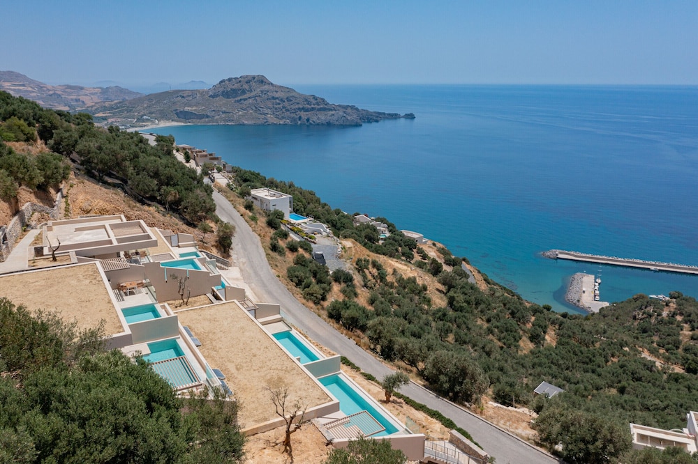 Pyrgos Exquisite Villas