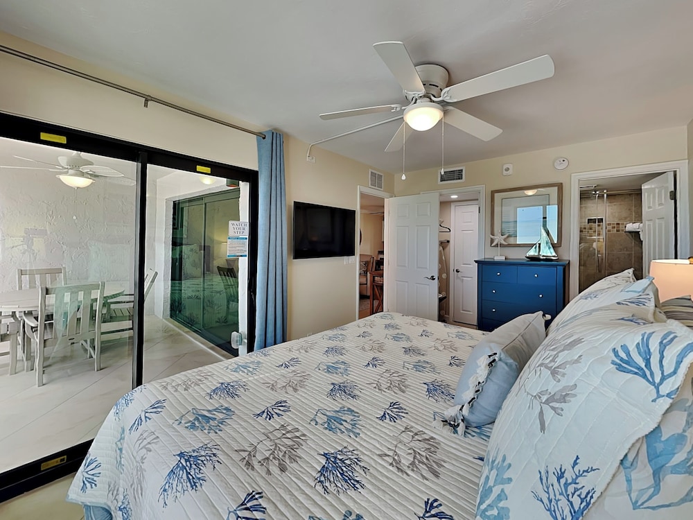 Seaside 4 by Distinctive Beach Rentals
