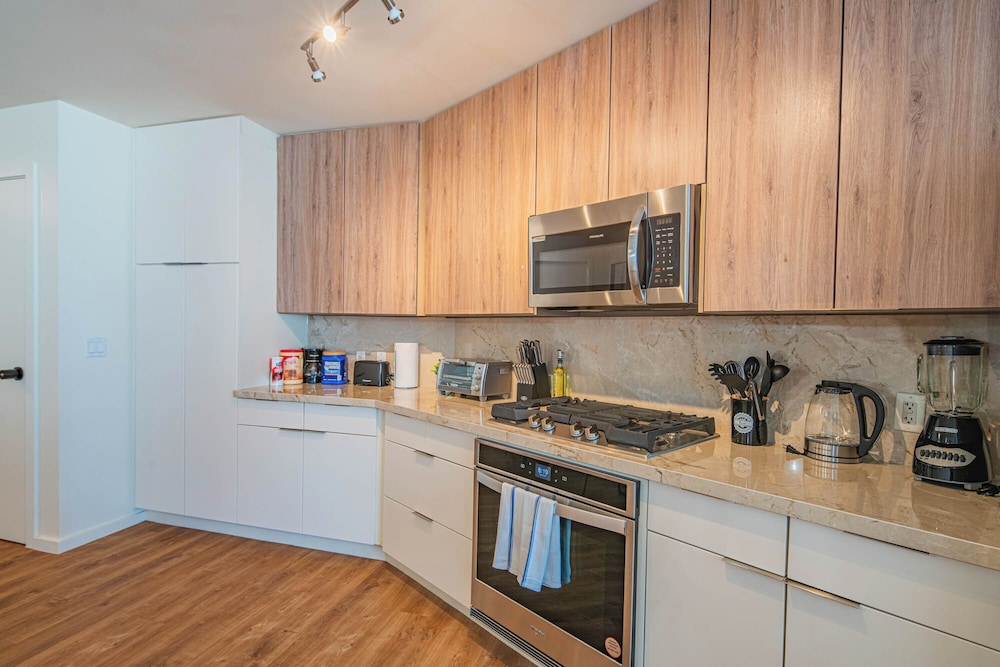 ROVE LIVING/KL - 44 Monroe