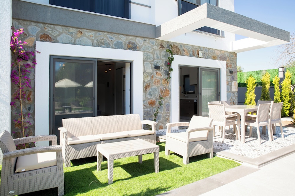 İmportantTravel BD4109 2Bedroomed Villa