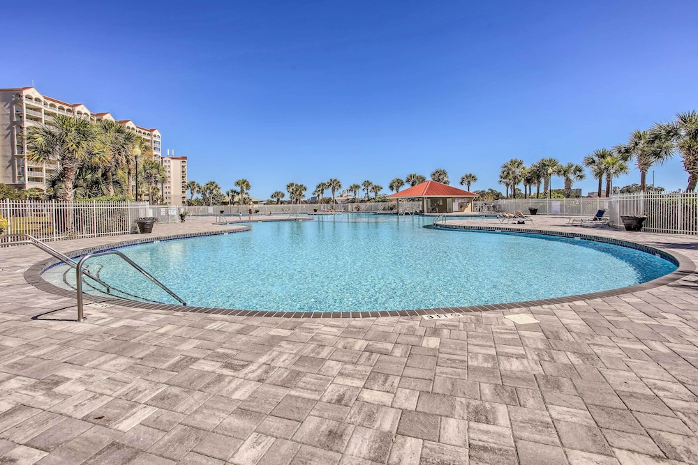 Resort Pool & Golf: Centrally Located NMB Retreat!
