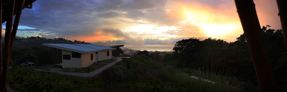 Hotel Eden Tica Lodge - Image 1