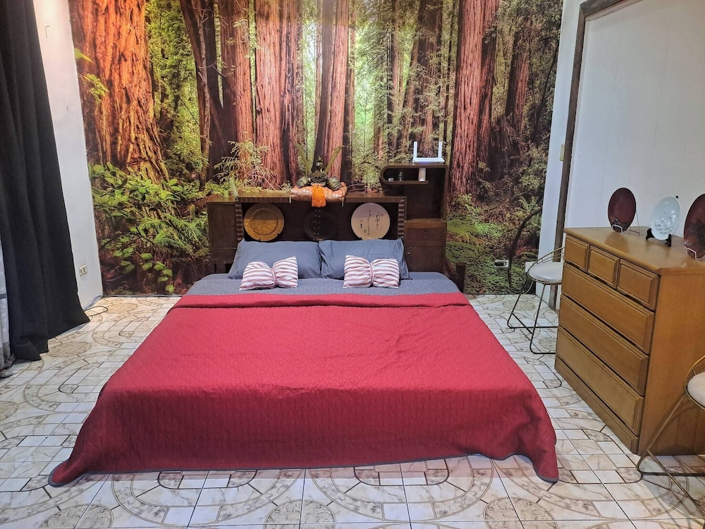 Tribal Bliss Private Resort in Lipa Batangas, a Privat Guest Room With Pool