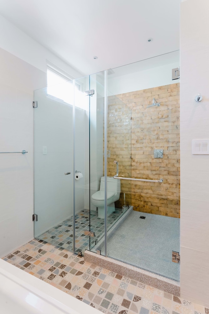 w Phenomenal 1BR w Balcony in Panama
