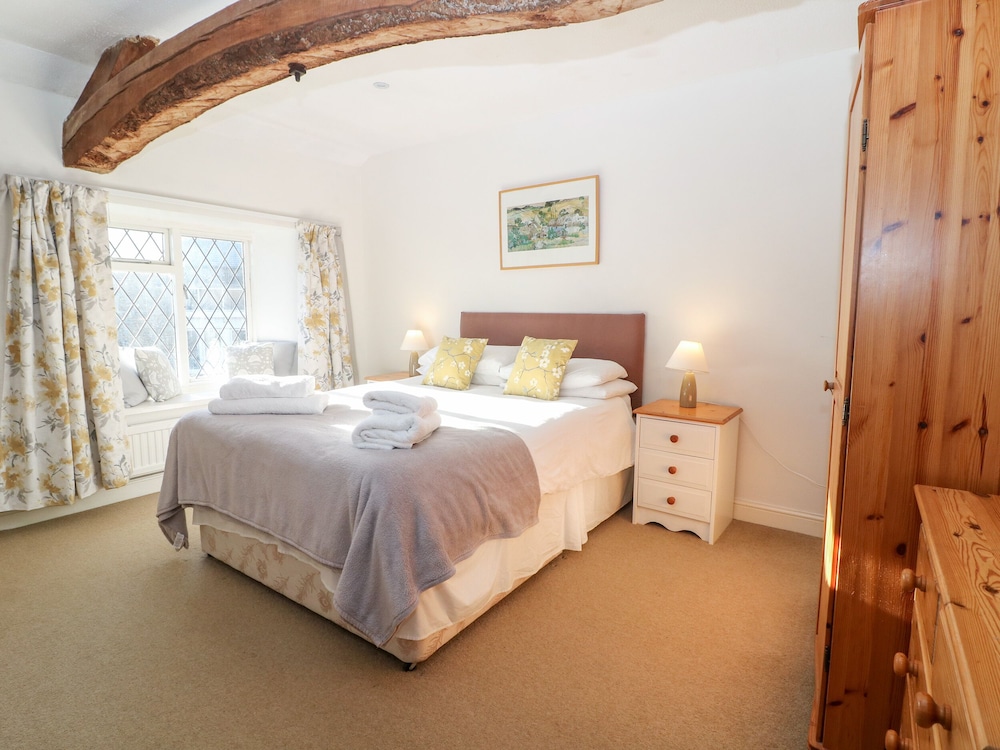 Stone Wheel Cottage view 3
