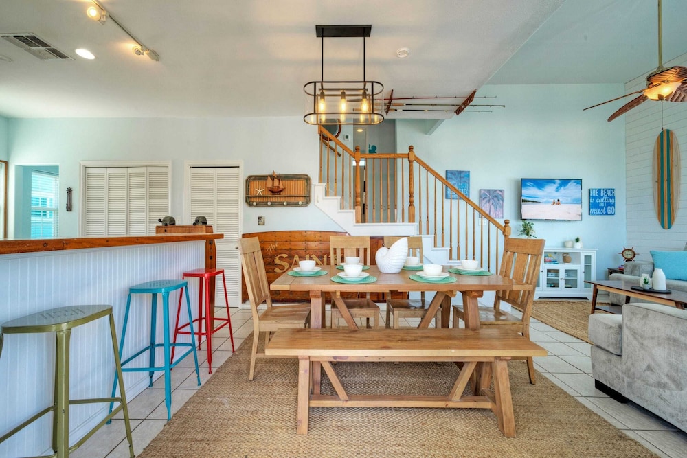 Ocean View Escape w/ Boardwalk + Pool Access Point Break by Avantstay
