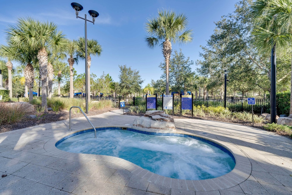 10 Mi to Disney World: Oasis w/ Resort Amenities!