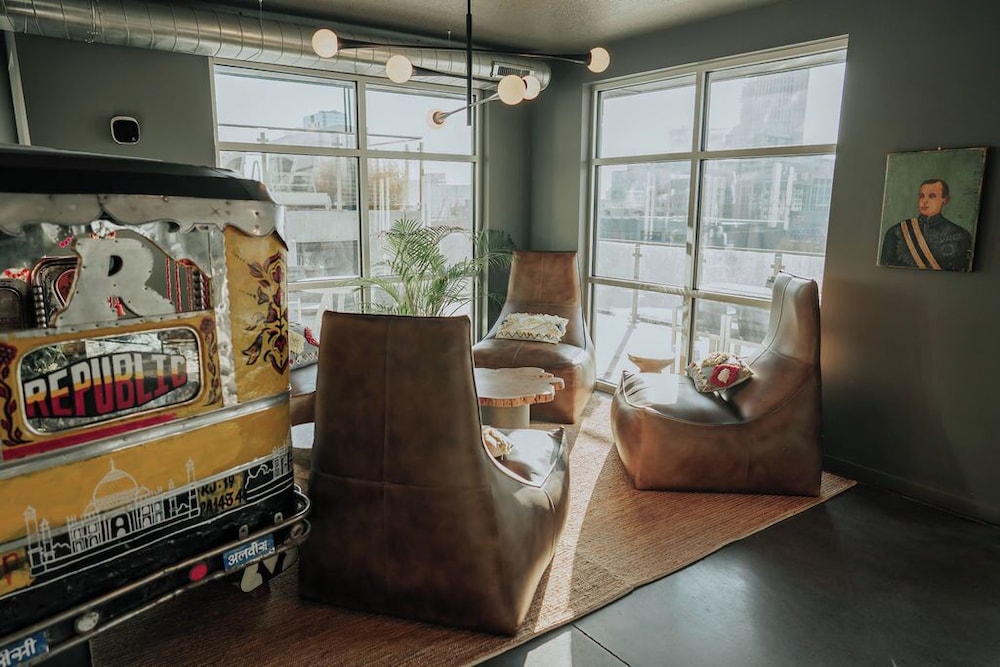 NEW Minimalist & Clean Apt in Downtown SLC