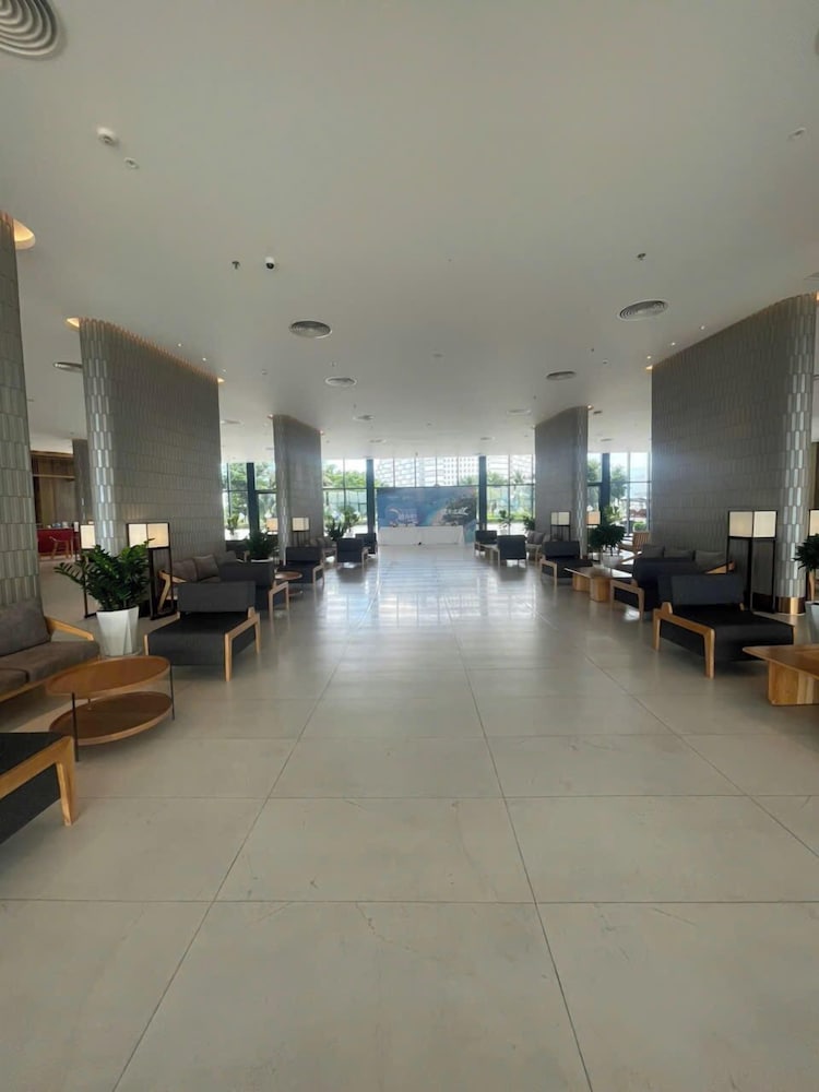 AirPort Cam Ranh Resort