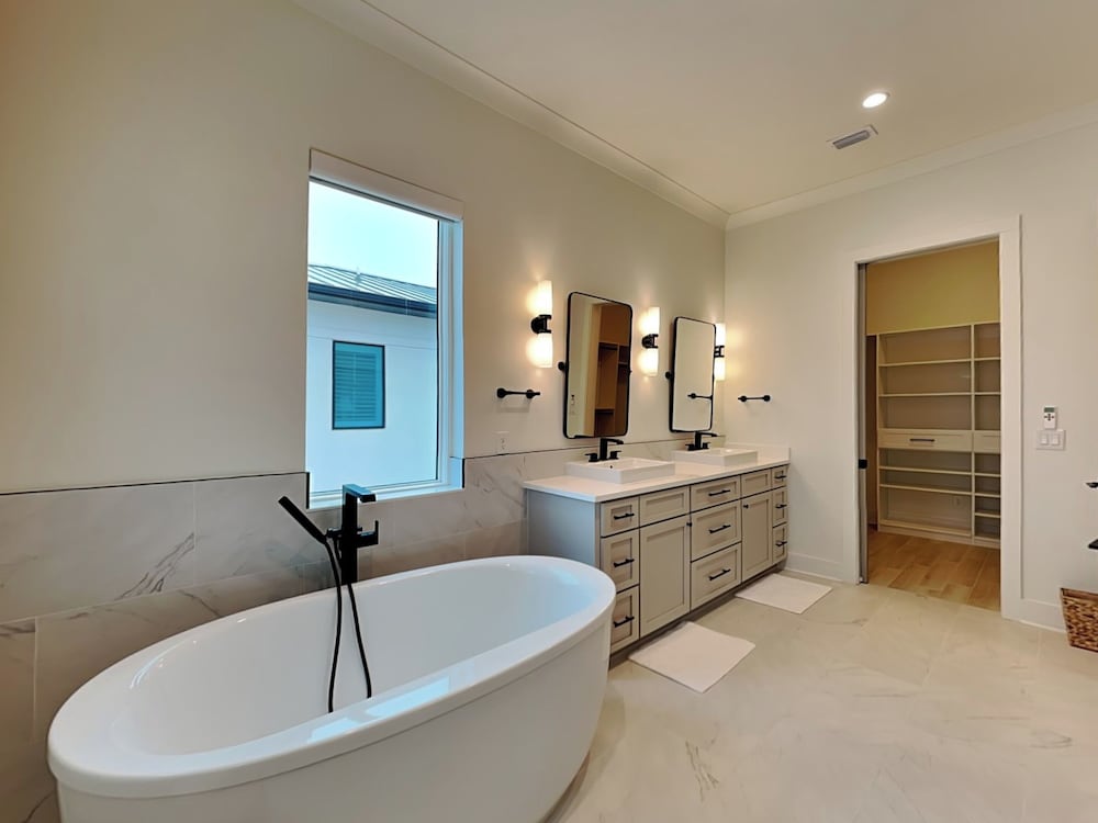 Viviana #10 by Southern Vacation Rentals