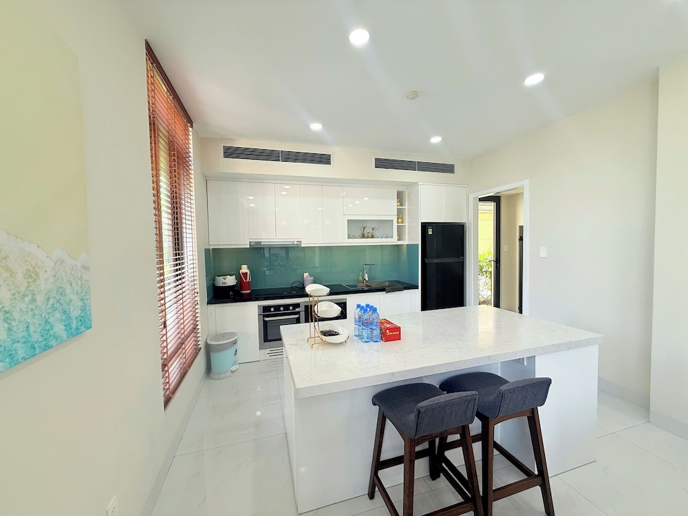 Deluxe Villa Beach Front
