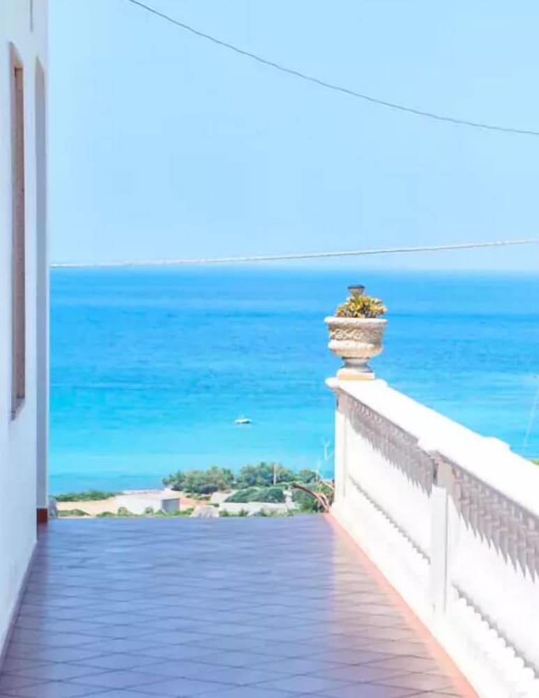 Villa Felloniche
