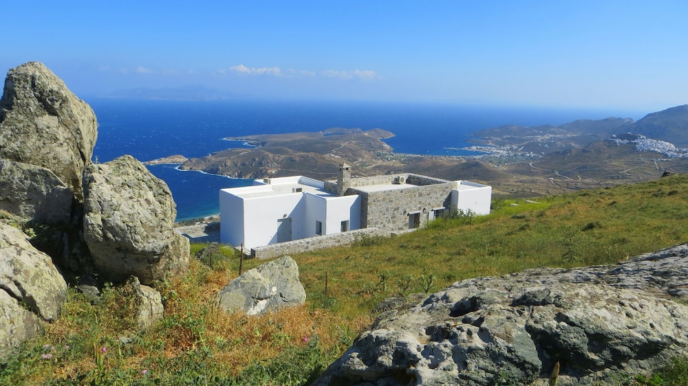 Serifos Houses Diasella