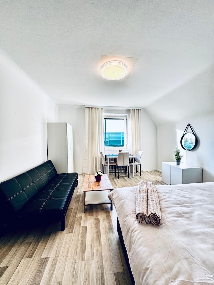 Cozy Garden Villa near Danube For 16P