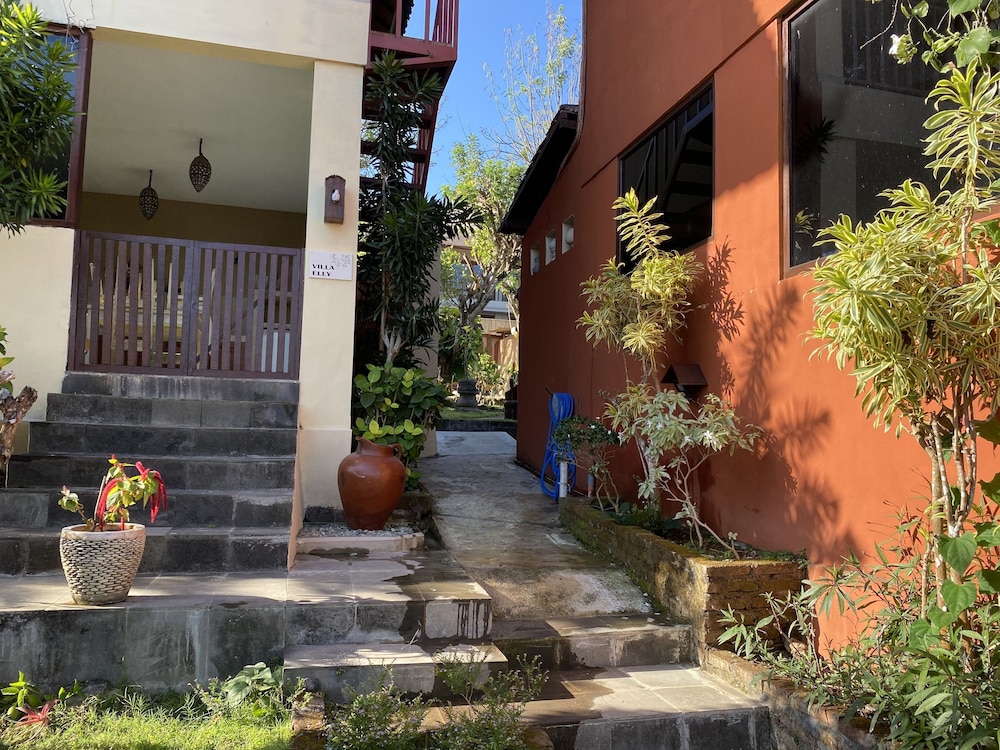 Villa Anjing 2