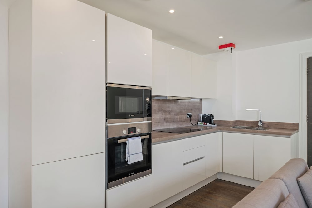 Modern 1-Bedroom Flat in Central London