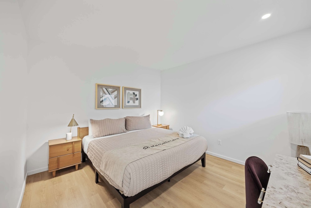 @marbella Lane - 3BR Coastal Retreat w/ Luxe Touch