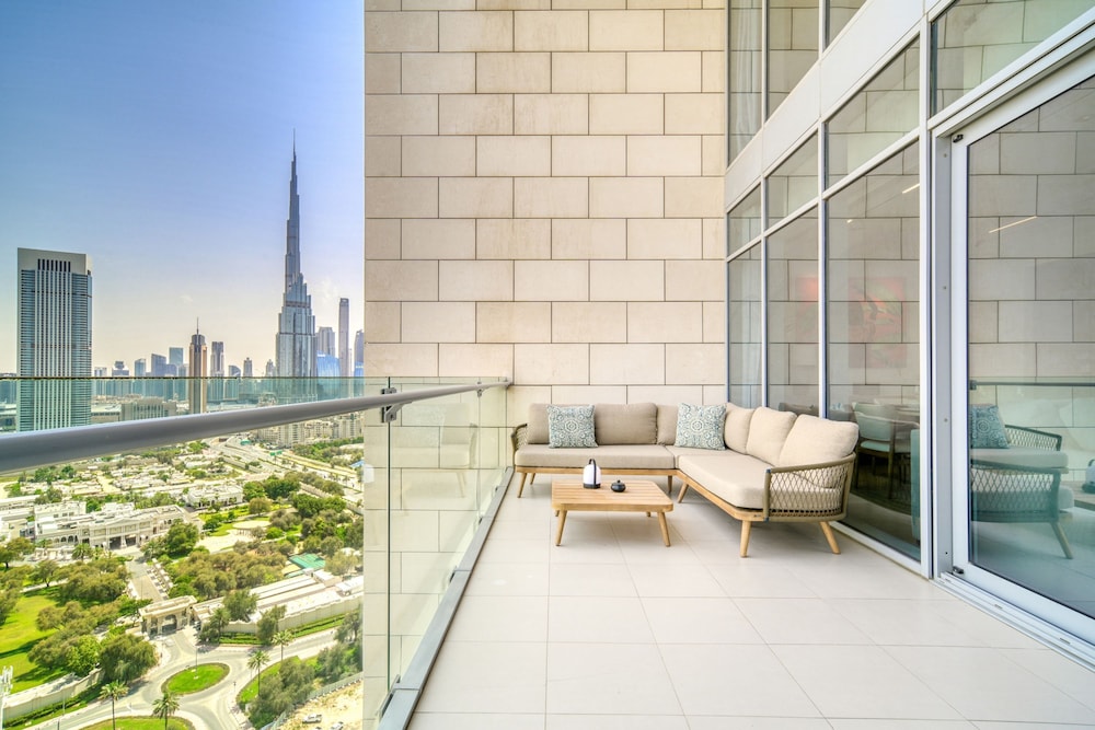 Luxe and Modern Duplex in Difc