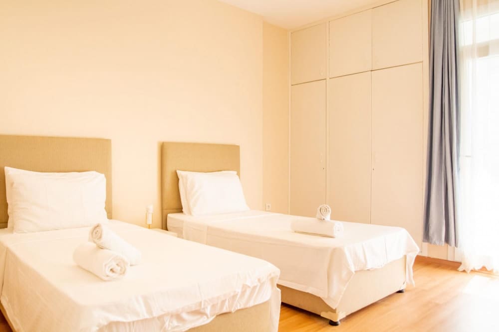 Flat Near Sea and Public Transportation in Izmir view 5