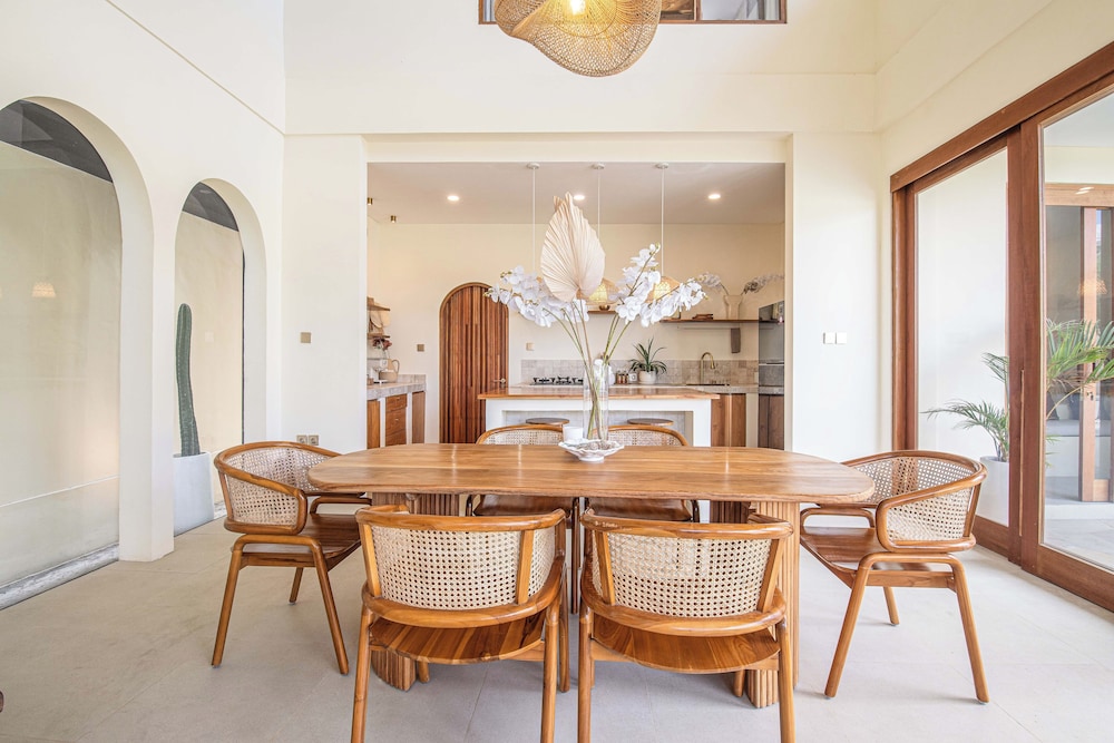 Luxury 4BR Villa With Private Pool in Canggu