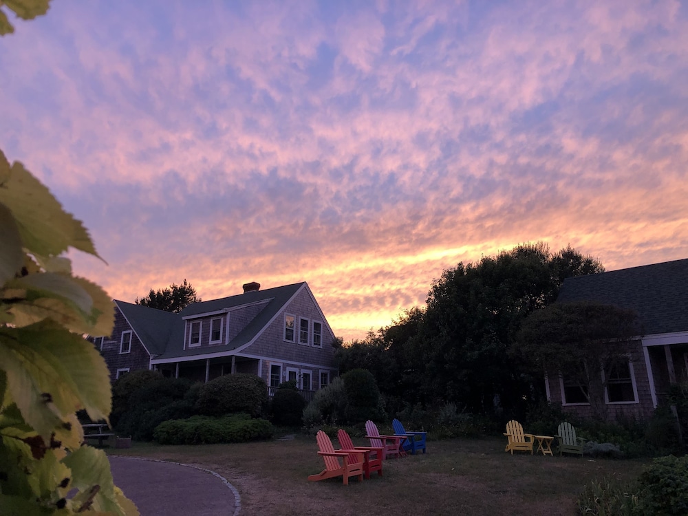 Sea Breeze Inn