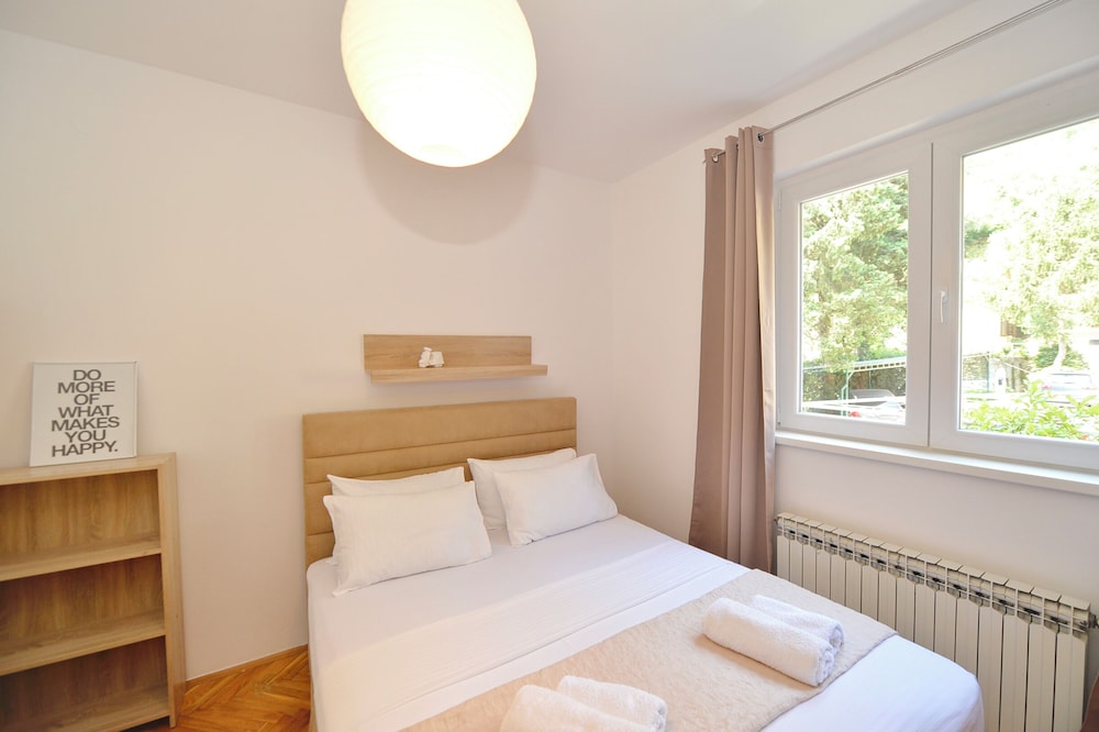 HOUSE 44 Apartments