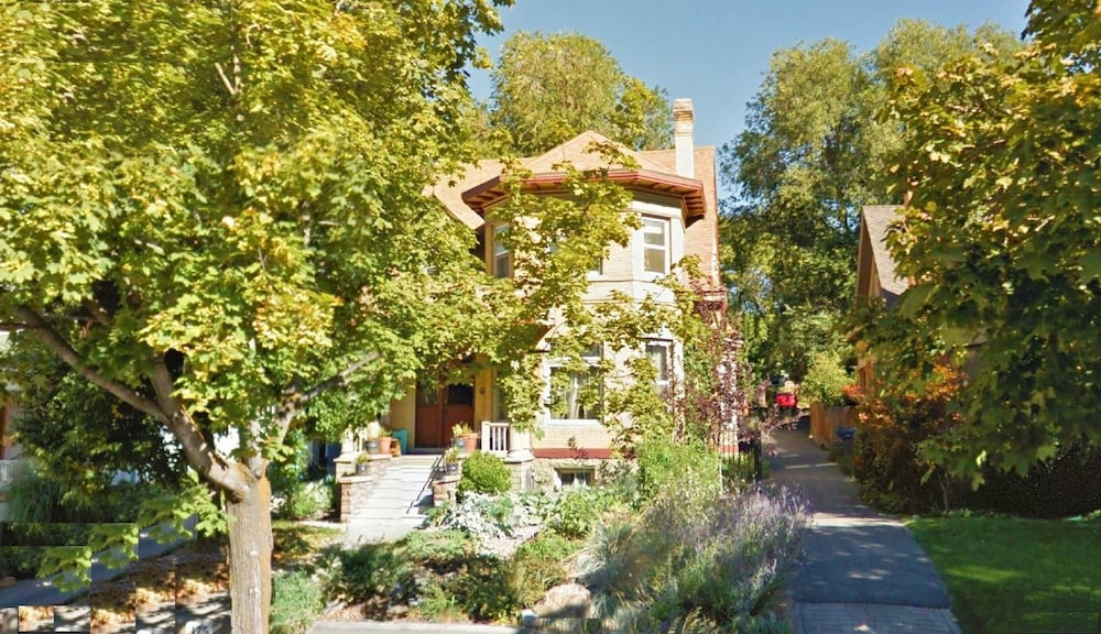 1 BR Apartment in Historic District