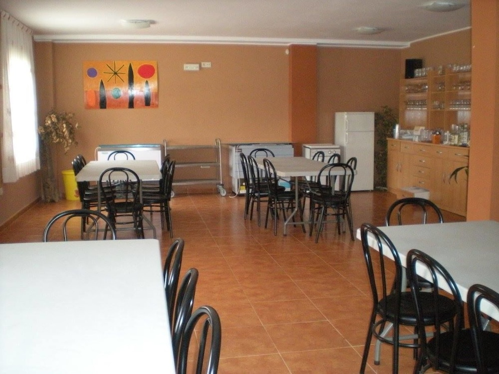Food & Beverage