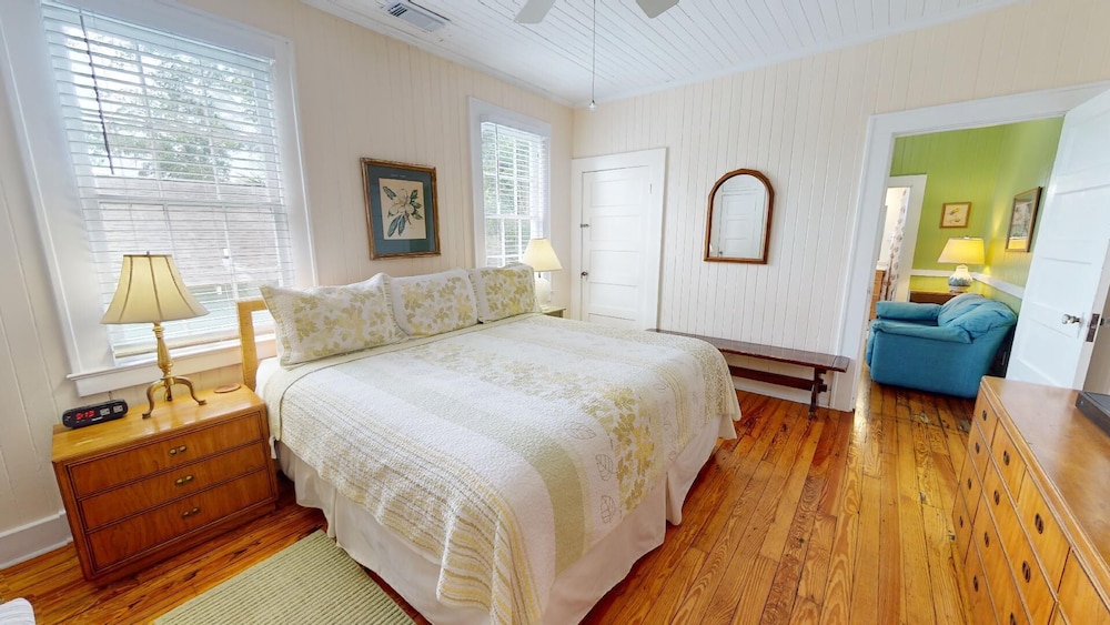 Old Magnolia House by Tybee Vacation Rentals