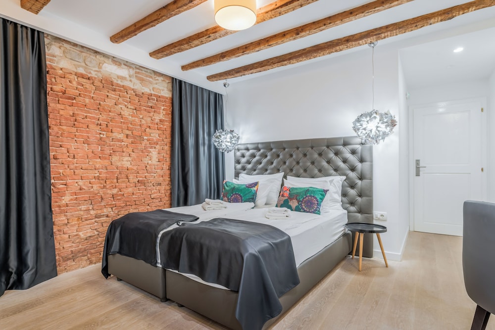 The Code Luxury Rooms