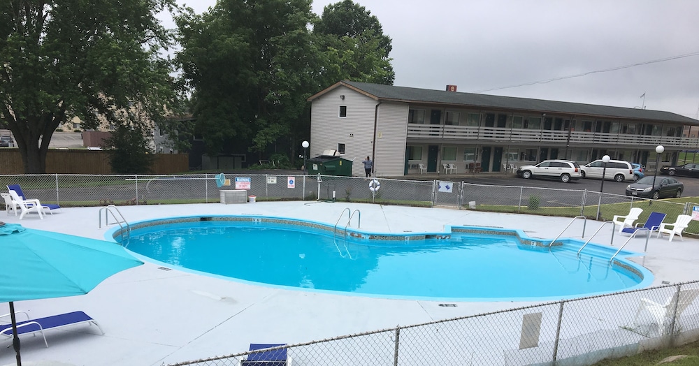 Campus Inn Motel