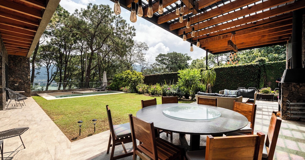 Pedacito de Lago - Lakeview Home
