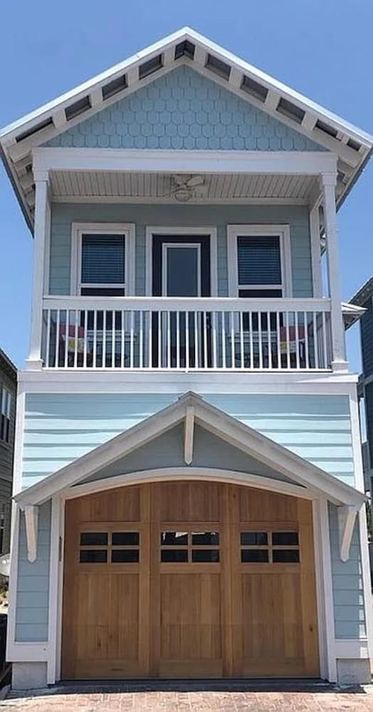 Beach House - Waterside Paradise by PHG