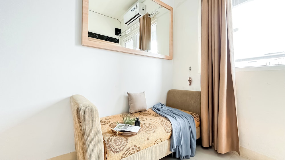Restful And Homey 2Br At Green Pramuka City Apartment