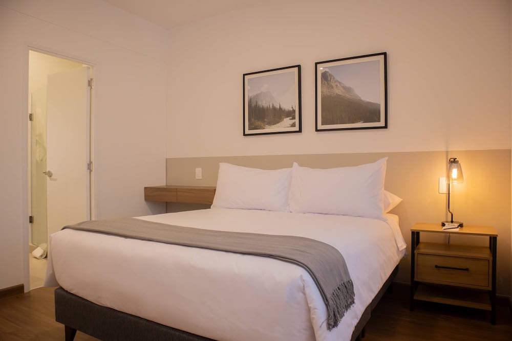 w Chic 2BR w Indoor Terrace in Miraflores