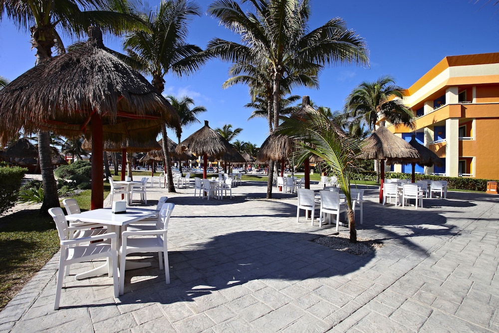 Bahia Principe Vacation Rentals - Four-Bedroom House