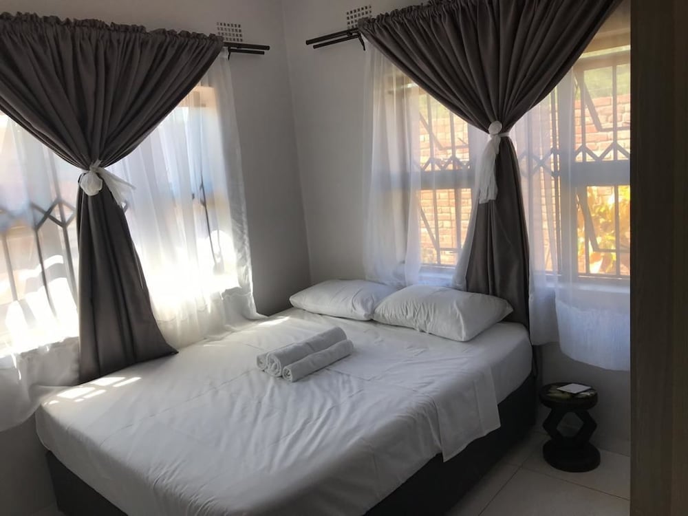 KhayaLethu Holiday Home view 4