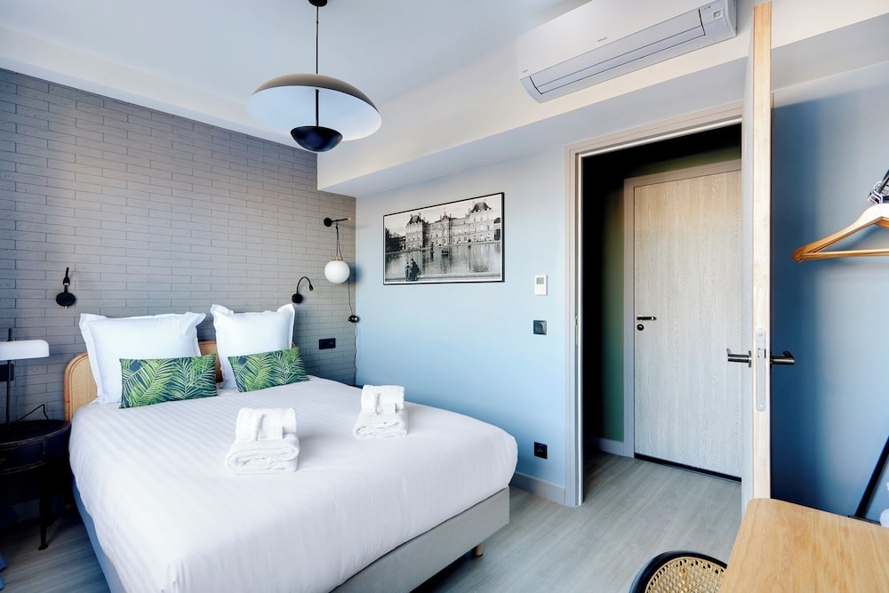North Paris Suite