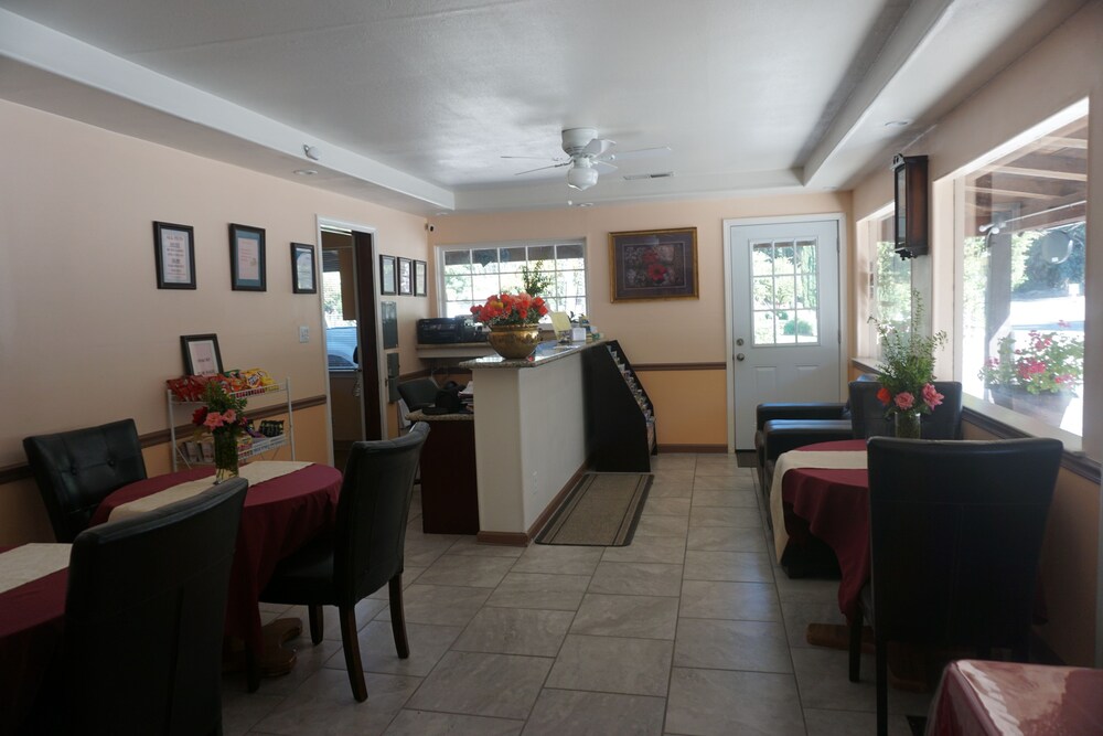 Willows Vacations - Blue Gum Motel - Property Image 24