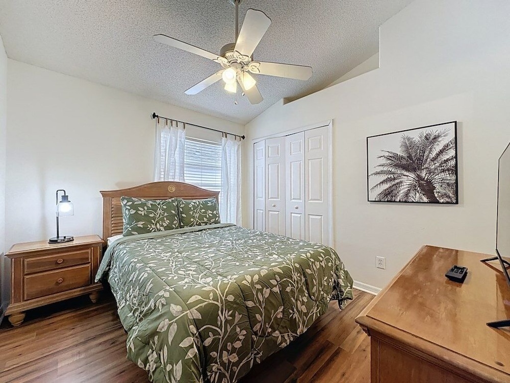 Incredible 4 Bed Pool/spa Home, Minutes To Disney 4 Bedroom Villa