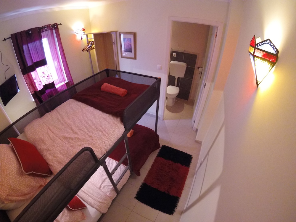 Peniche Surf Lodge - Hostel