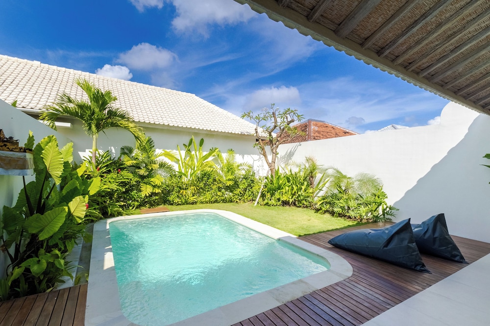 Villa Sylvia by Pertama Management