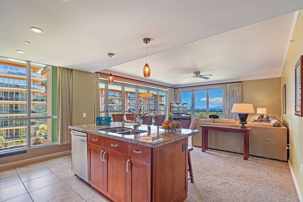 Honua Kai-konea #539 2 Bedroom Condo by RedAwning