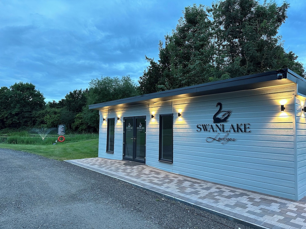 Swan Lodge