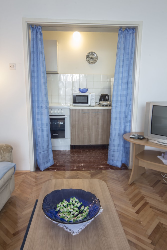 Ema Sun Apartment