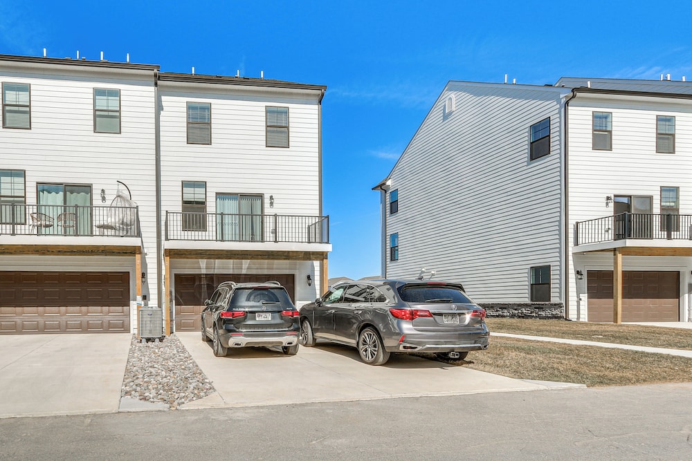 2 Mi to Dtwn Frederick: Updated Townhome