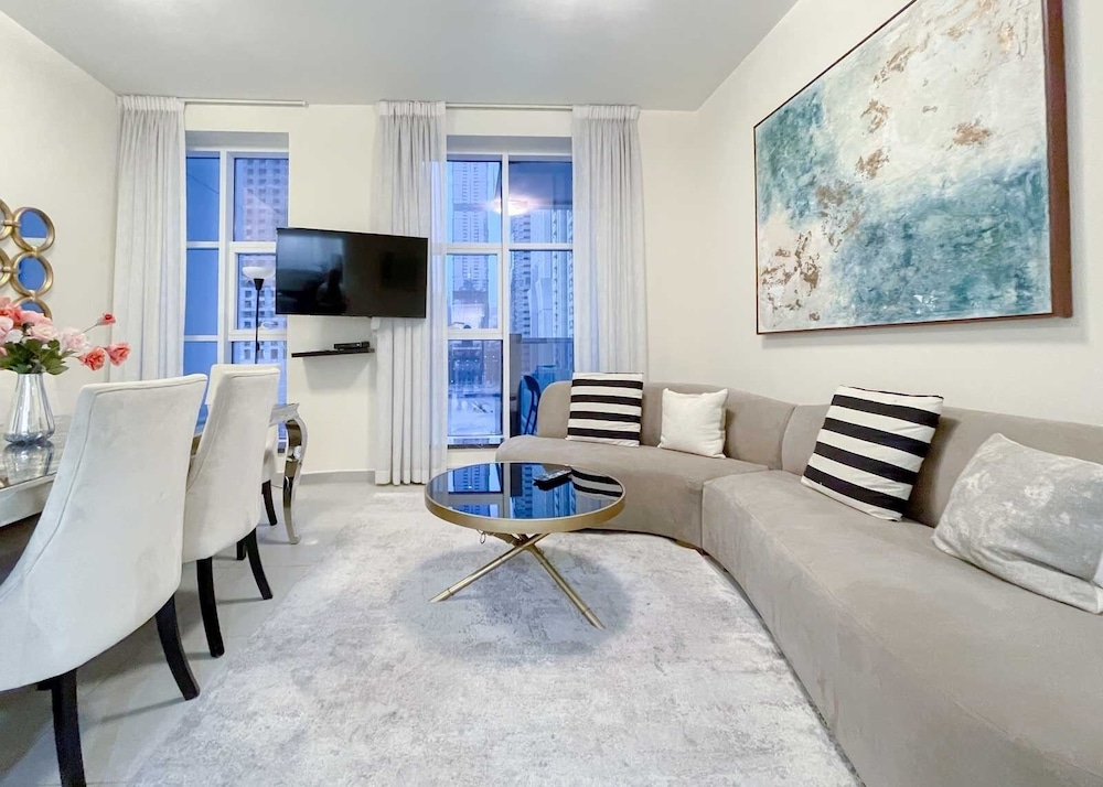 Phaedrus Living: Dubai Marina Arcade Residence 702