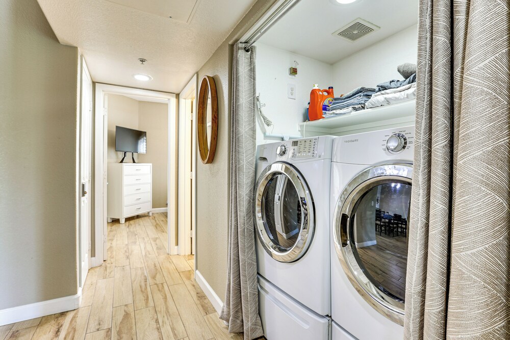 Golf Getaway 1 Mi to Old Town: Pueblo Verde Condo!