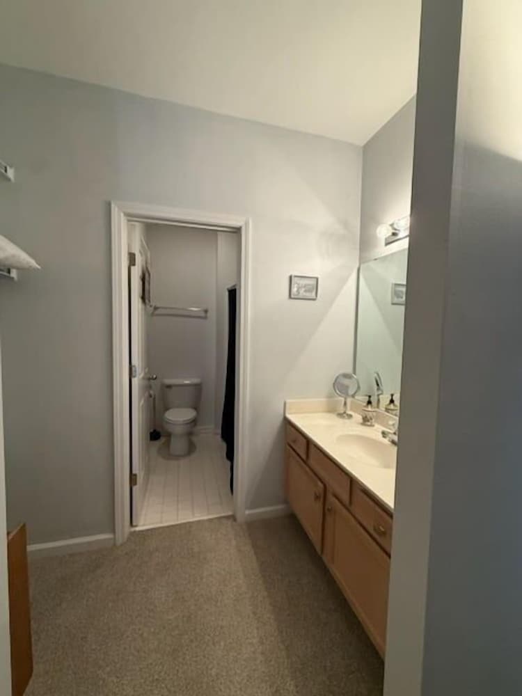 Royal Poste Unit 2807 2 Bedroom Condo